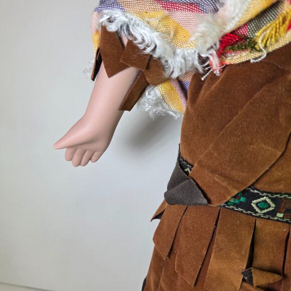 Vintage 16" Native American Style Doll Hard Plastic Taiwan w/ Moccasins & Shawl - Picture 5 of 13